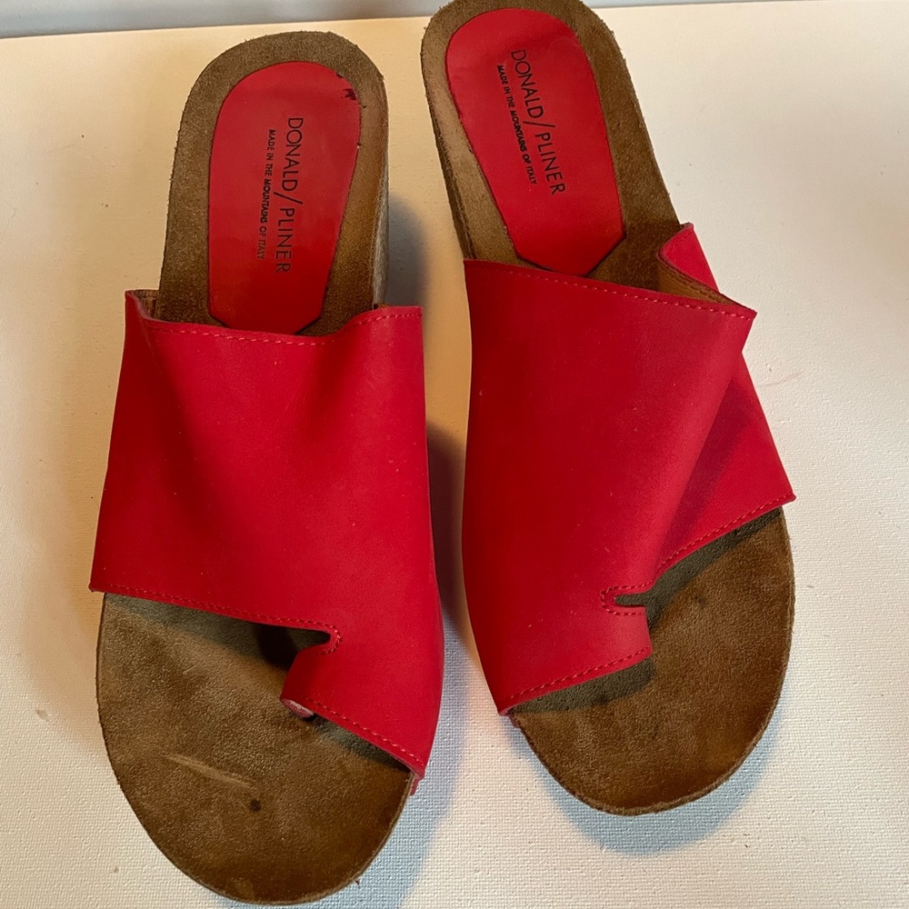 Donald Pliner red leather Sandals